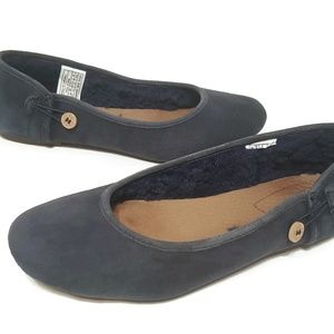 UGG Australia Women's Sz 9 Fur Lined Button Flats